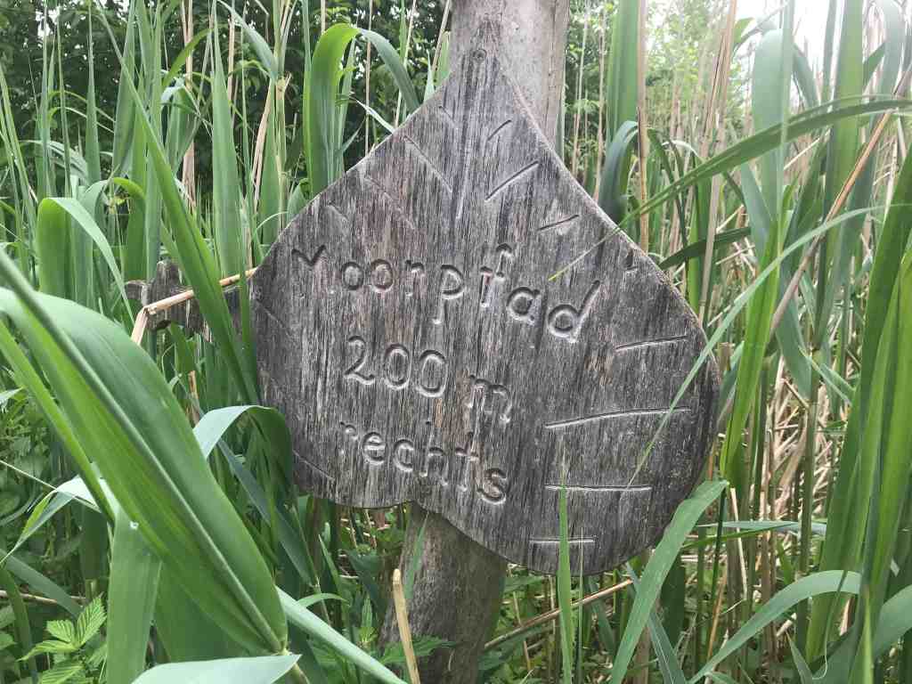 toelzer wege moorpfad benediktbeuern schild eingang